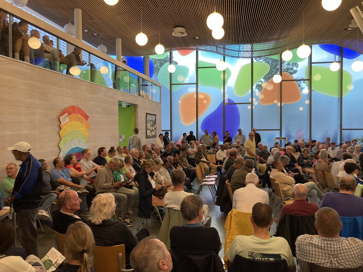 Vanavond een hele volle zaal bij de info avond bij Duurzame Warmte Ypenburg. Meer dan 150 bewoners leren hoe ze energie kunnen besparen met beter ventileren. Bezoekers kunnen zich ook gratis aanmelden voor een EnergyParty  van <a href="/070Energiek/">EnergyParty</a>