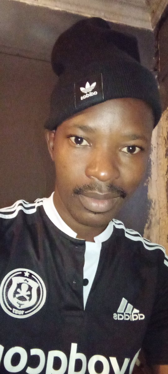 lakhomba's tweet photo. @makwande_m @orlandopirates Ezakdala https://t.co/XW6AcWeg3d