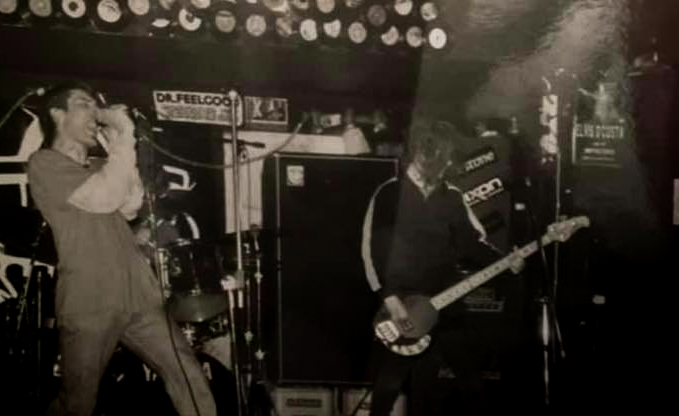 This is us playing Canvey Island a long time ago. Ticket sales going well for our one and only gig in Cyprus Avenue, Cork on Sat, Aug 26. Come along and join the party we would love to see you there. For tickets go to eventbrite.ie/e/emperor-of-i…
#cyprusaveune <a href="/TheEmperorsCork/">Emperor of Ice Cream</a>