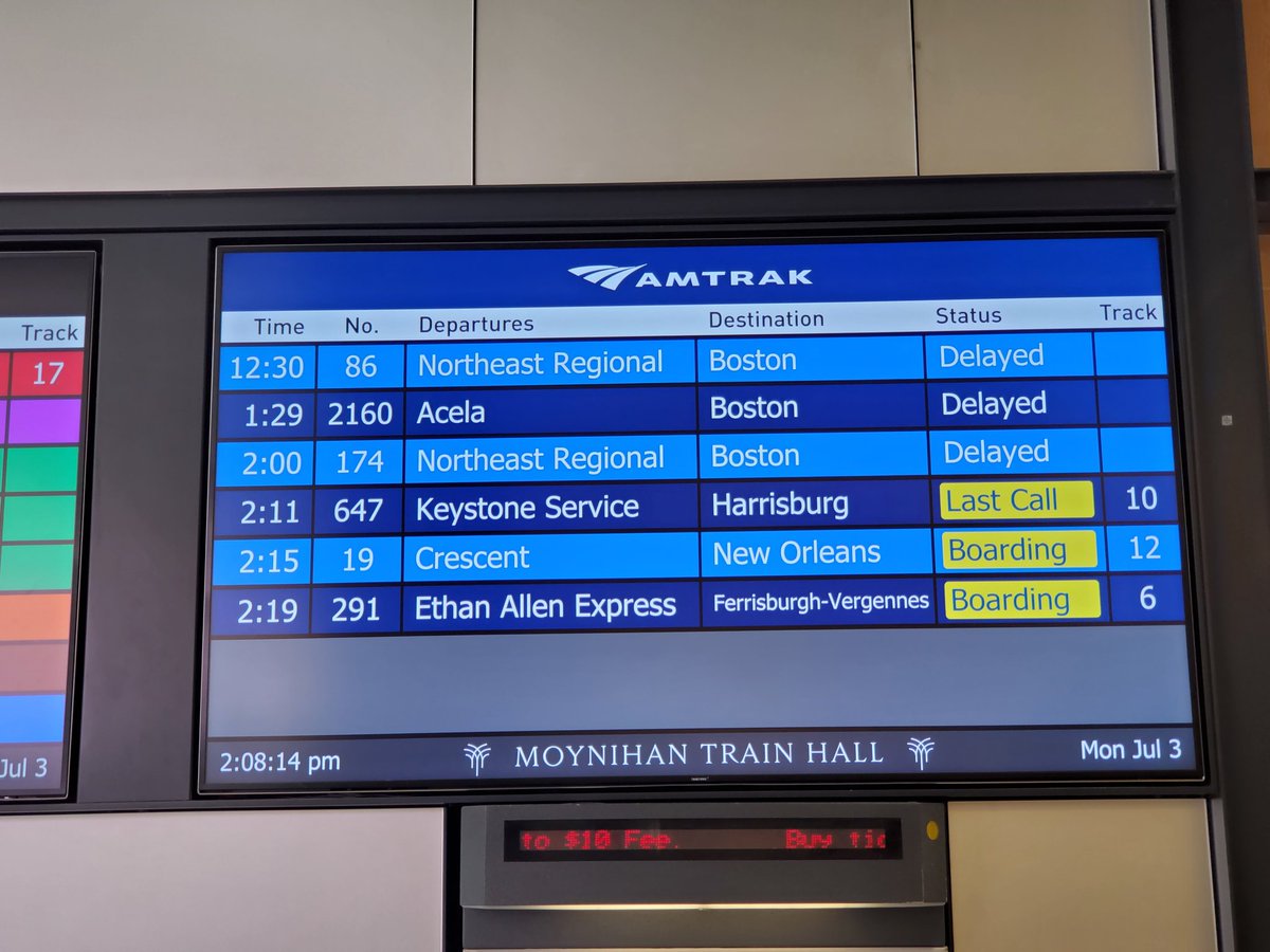 casewalker's tweet photo. @Amtrak leaving your customers sitting on the tracks going nowhere for multiple hours - pretty horrible service. https://t.co/pMnaca4DhX