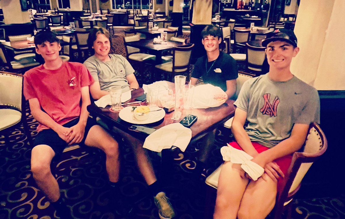 ssprings79's tweet photo. Northside ballers REPpin’ at dinner over the weekend! Legion and summer play now over… @SpringsGarrett https://t.co/loQWdzLrq4