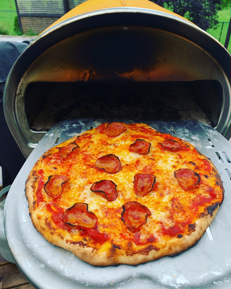 Simple cheese and pepperoni #pizzaoven #vacationmode