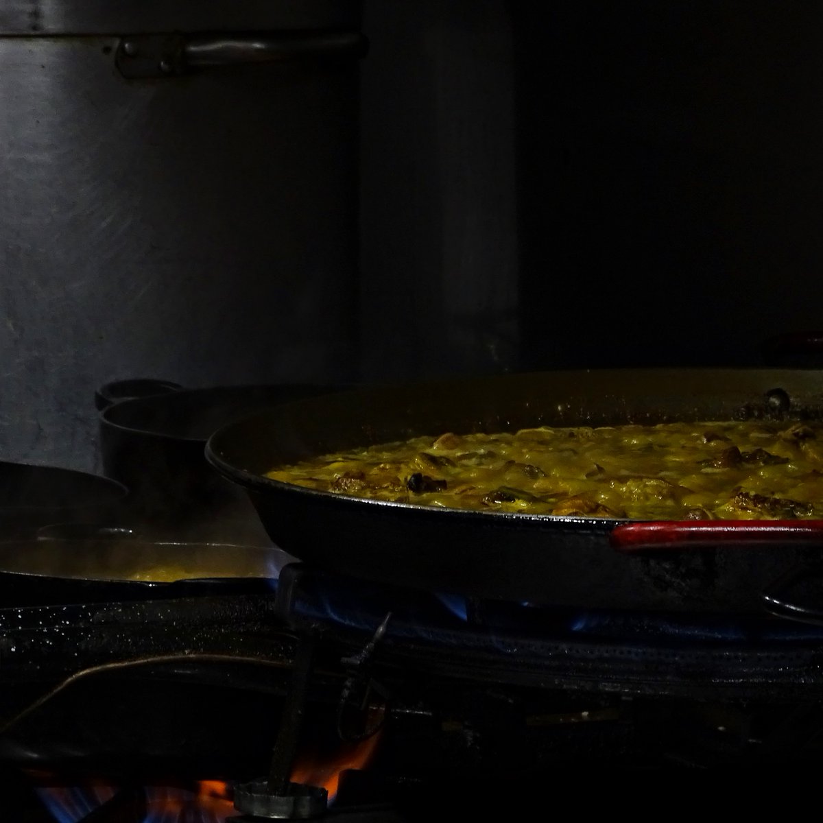 📣🗓 ¡FELIZ SEMANA! 👨‍🍳🔥🥘🍛😋

🔥🥘 ¿Ya has decidido dónde degustar tu almuerzo ⁉ 😉

🗓 De M a D y F
⌚ Pide d 10 a 12h
⌚ Recoge hasta las 14h

📲 𝟵𝟱𝟳 𝟰𝟭𝟮 𝟮𝟵𝟱 / 𝟲𝟱𝟱 𝟰𝟯𝟲 𝟬𝟬𝟳

#FelizMartes #CórdobaEsMás 
#paella #arroz #CordobaEsp #Andalucía #Spain