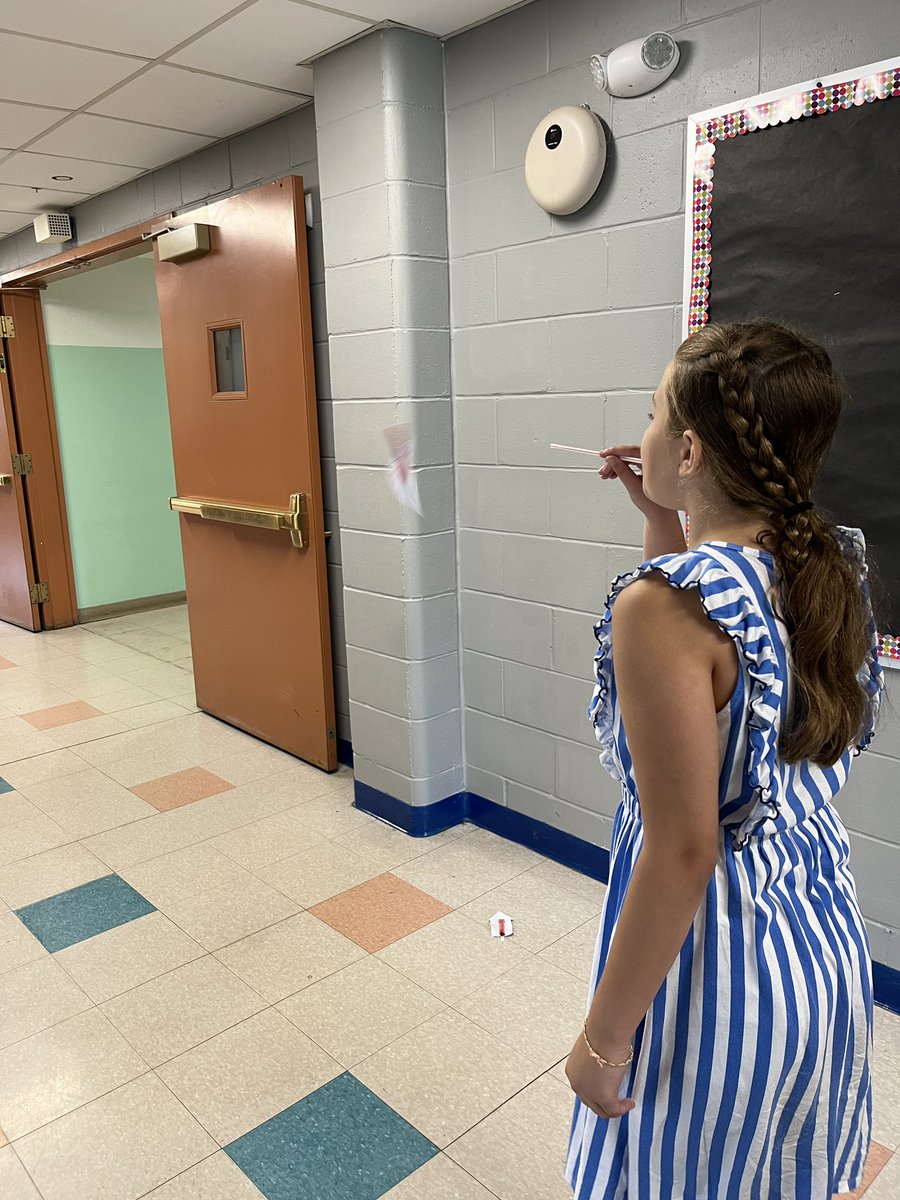 MrSmallDoesMath's tweet image. 1st day of ESY was a success. STEM activity on how fireworks work for 4th of July @OPSchoolsNJ @laurmalaney 🎆