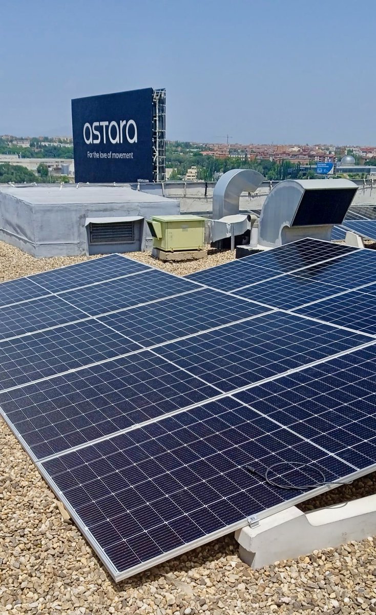 How can we lower our environmental footprint? We’ve installed #solarpanels to power our Experience Center in #Madrid and electric chargers for #cars, #bikes and #scooters, for visitors and employees. #sustainability #carbonfootprint #MoveItsYourRight @emovili_