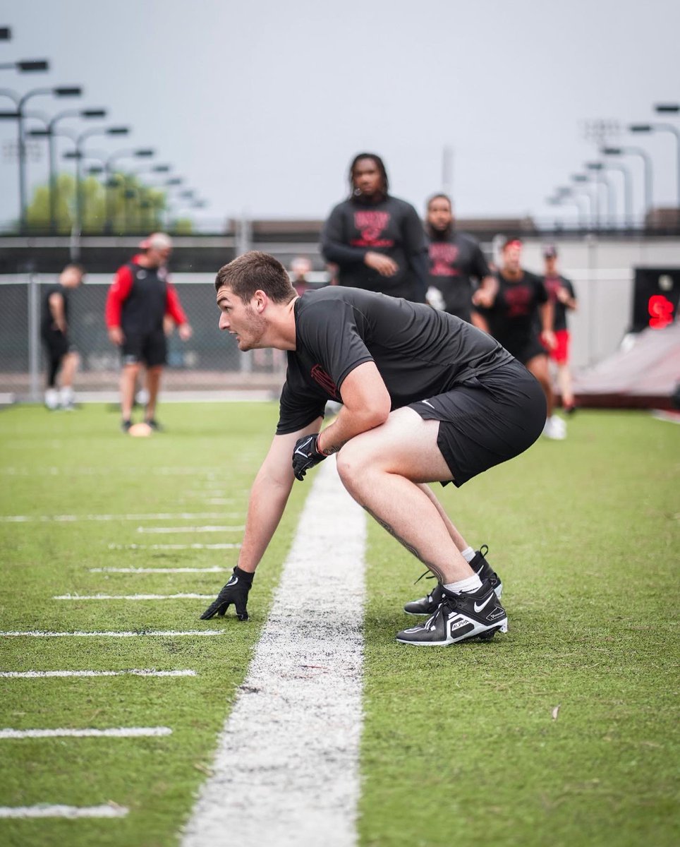 christian earls tweet media