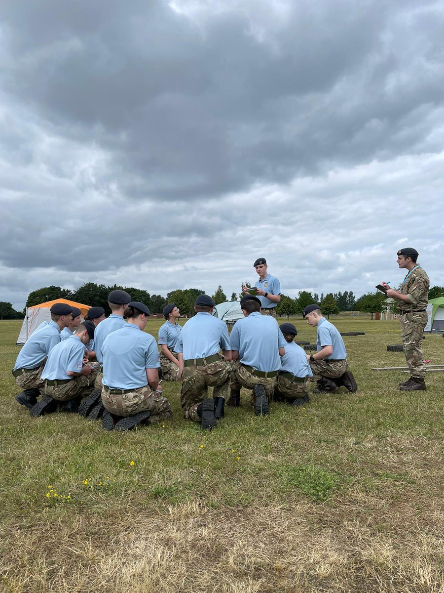 1985 (Flitwick) Sqn tweet media