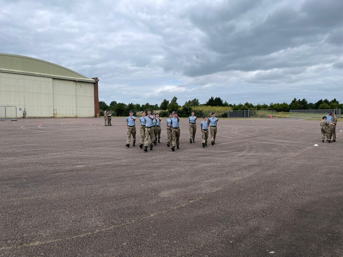 1985 (Flitwick) Sqn tweet media