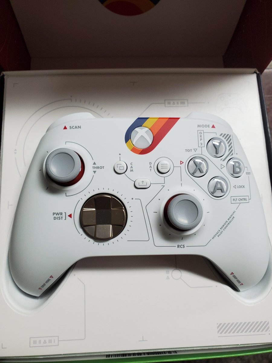 ssavagehart's tweet photo. Best birthday present (so far today) #Starfield controller! Can hardly wait until 9/6 https://t.co/LwcetuV0mV