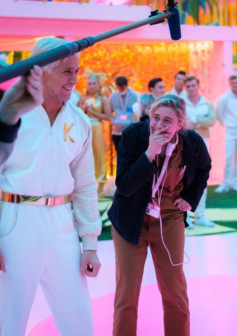 modocinefila's tweet photo. 📸Greta Gerwig y Ryan Gosling en el set de #Barbie https://t.co/k5xwq5Rz11