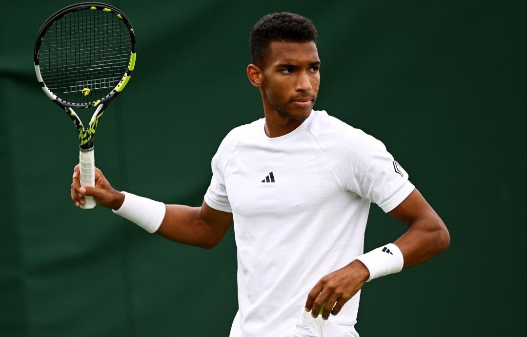 AUna_Mano's tweet photo. ❌️ELIMINADO AUGER ALIASSIME 

El canadiense, preclasificado N°11, decepcionó y fue derrotado en la primera ronda de #Wimbledon por Mmoh 🇺🇸  con un score de 7-6 (4), 6-7 (4), 7-6 (4) y 6-4. https://t.co/TGhZjsh7L5