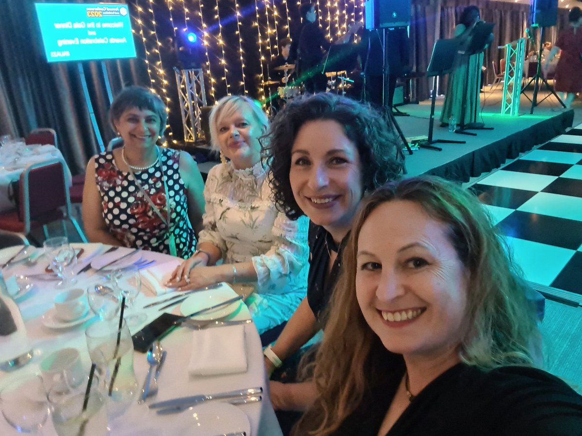 #AUA23 Everyone dressed to the 9s for the Gala Dinner! <a href="/sarahwelshy/">SP 🏴󠁧󠁢󠁷󠁬󠁳󠁿🇪🇺🇺🇦</a> <a href="/HulyaOztel/">Hulya Oztel</a>