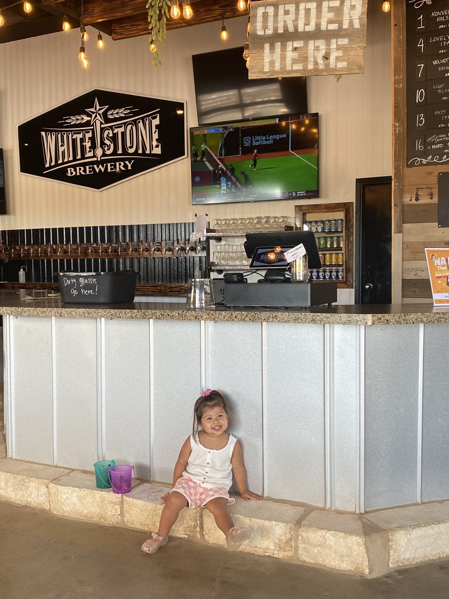 The Beer Explorer (@beerexplrsguide) on Twitter photo New <a href="/Whitestonebeer/">Whitestone Brewery</a> location up in Liberty Hill! Enjoyed that tropical IPA 🍺 whole fam had a good time 😎 #thebeerexplorer #texasbeer #craftbeeraustin New <a href="/Whitestonebeer/">Whitestone Brewery</a> location up in Liberty Hill! Enjoyed that tropical IPA 🍺 whole fam had a good time 😎 #thebeerexplorer #texasbeer #craftbeeraustin