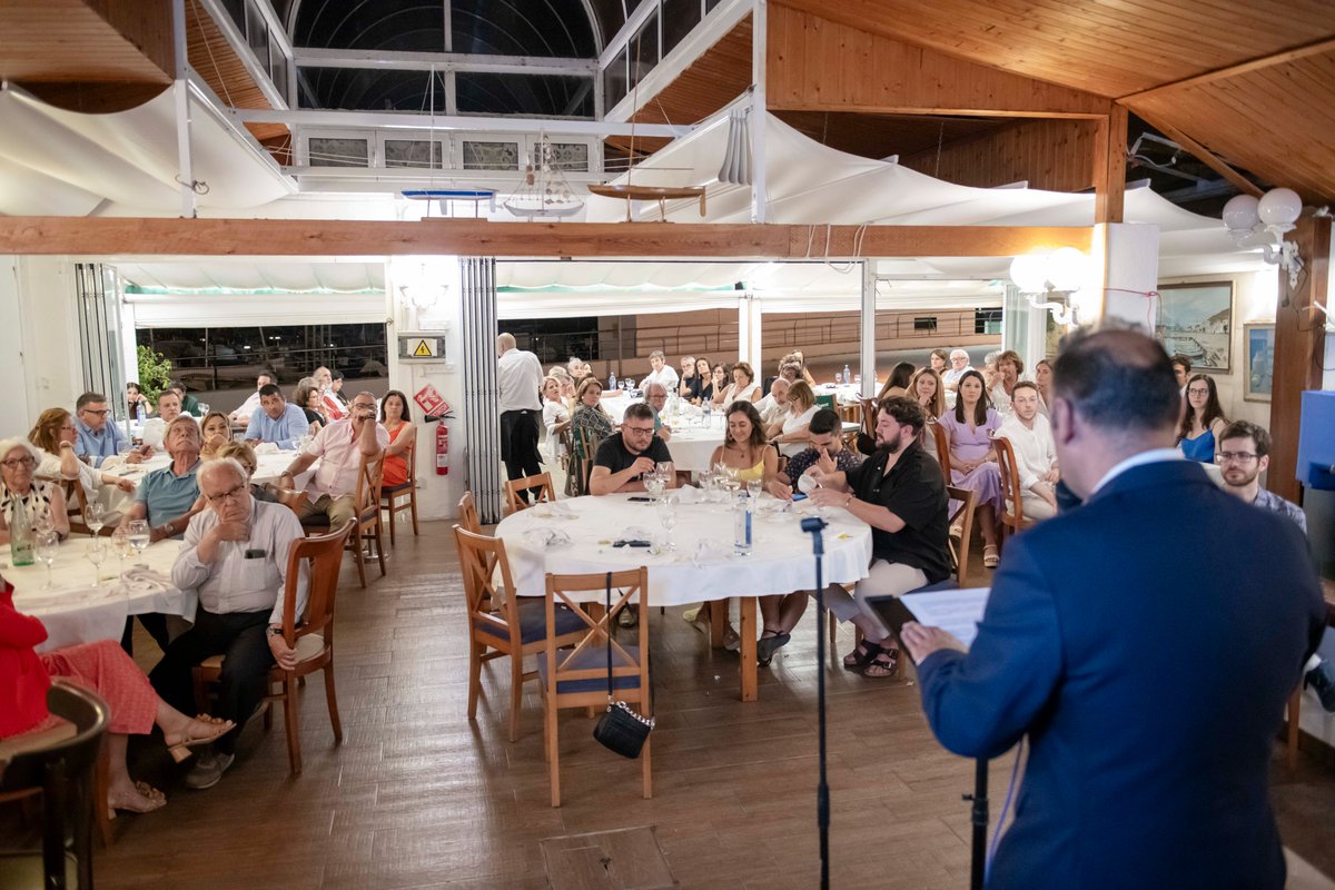 COMbalears's tweet photo. La delegación de #Menorca del #Comib ha celebrado este fin de semana el Día de la Profesión Médica.

🥇Este año se han entregado 8 insignias de plata y 1 de oro.

🎓Se dio la bienvenida a los nuevos MIR de la isla.

Te contamos más aquí 👉 https://t.co/wLmBJcj63c https://t.co/NCvWHz1Ha2