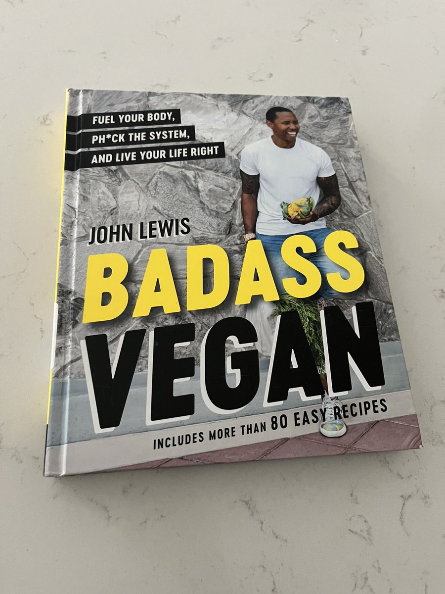 pescavegetarE's tweet photo. Picked this up today by @BADASSVEGAN and looking forward to seeing what recipes I might try! https://t.co/z34CMVns7Z