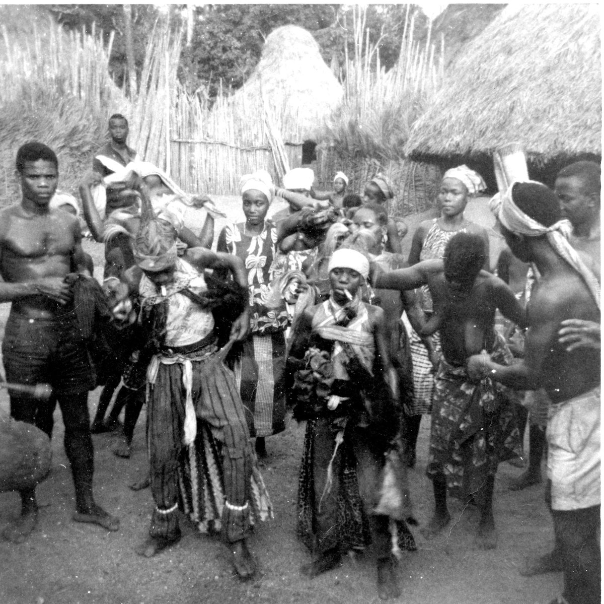 FoSalone's tweet image. Take a look at these pictures from Patrick O’Leary during his Peace Corps service in Salone in the 60s. The pictures show the Poro Society Preparations in the Safroko-Limba Chiefdom circa April/May 1967. Thank you Patrick for sharing! #FOSLTellYourStory #FOSL #SierraLeone 🇸🇱🇸🇱🇸🇱