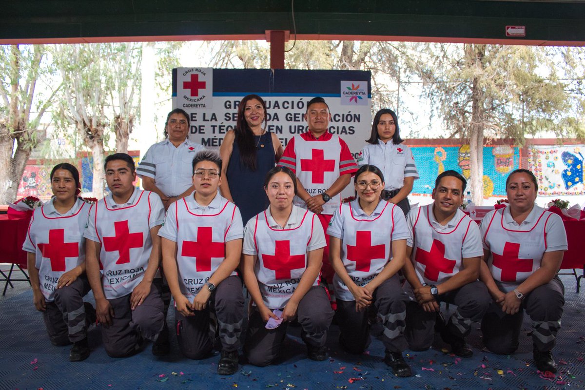 Cruz_Roja_Qro's tweet photo. Felicitamos a la segunda generación de la escuela de Técnicos en Urgencias Médicas de la #ENTUM, de la Cruz Roja Mexicana Querétaro base Cadereyta, por la graduación de siete alumnos.
Por haber concluido su formación como Técnicos en Urgencias Médicas.
#TúEresCruzRoja #ENTUM https://t.co/UKWdotjmEP