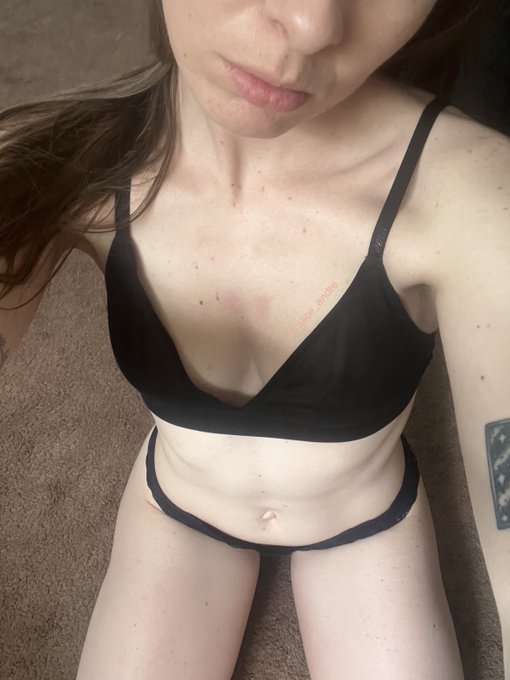 Alice Andre’s pics and videos