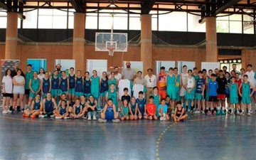 🏀El Campus del <a href="/basketjaen21/">basketjaen21</a> con 60 niños cinco días de aprendizaje y diversión

jaendeportiva.es/2023/07/03/el-…