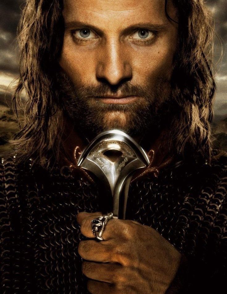 Para celebrar que hemos llegado a los 115,000 seguidores voy a hacer una colaboración muy especial con <a href="/frikileria/">La Frikileria</a> y vamos a sortear las espadas de Aragorn y Arwen. 

Si os mola la idea dadle RT y seguidnos, si vemos mucha participación lo haremos lo antes posible.🤞🏽