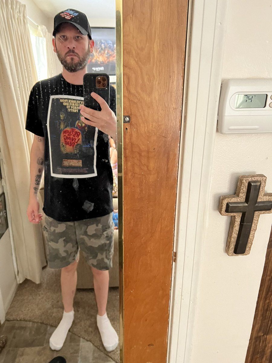 ArmyDave3382's tweet image. @kinky_horror @Shudder @badtechno @Cstarfish13 @MasterGio  #JewelShepard @LinneaQuigley @MiguelANunezJr @abbytoir @therealjoebob #JewelShepard #ThomMathews Happy #ROTLD Day Never Forget Louisville, Kentucky July 3 1984 #ReturnOfTheLivingDead