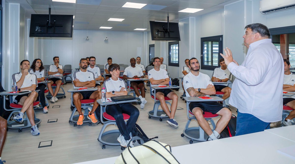 Academia RFEF tweet media