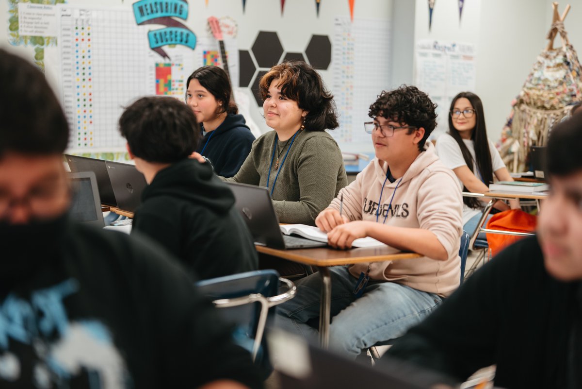 carnegielearn's tweet photo. The sky's the limit for the students of @AldineISD!  🚀

See how the district achieved a 100% STAAR pass rate in their Algebra 1 pilot program and is empowering all learners to succeed: https://t.co/mOnfcrjfXW https://t.co/4JlUwM1WQu