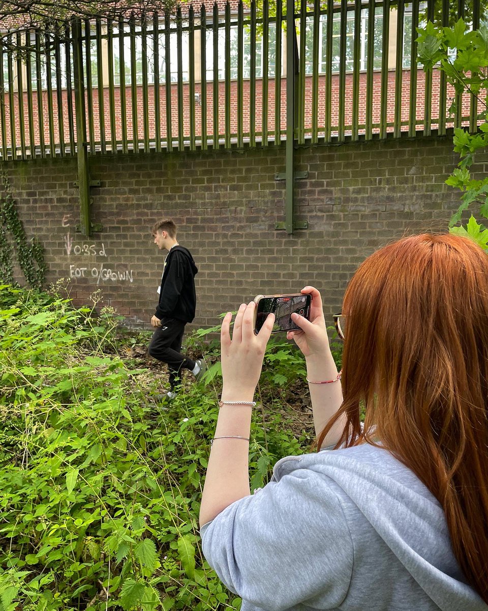 gary_rose's tweet image. Ready for a week of Y12 @PearsonBTECAppr #BTECCDMP being #onlocation experimenting with #singlecamera techniques in the “film set” outside my classroom!

They’ve prepared for Unit 10 #NetflixOriginal project by creating #preproduction for a new drama in the crime/thriller genre.