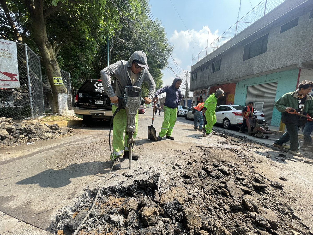 pc_tlalpan's tweet photo. Hola vecinos, seguimos trabajando junto a @GobiernoMX en el programa 'Bienestar en tu colonia 33 https://t.co/D9CSIi3dBY
