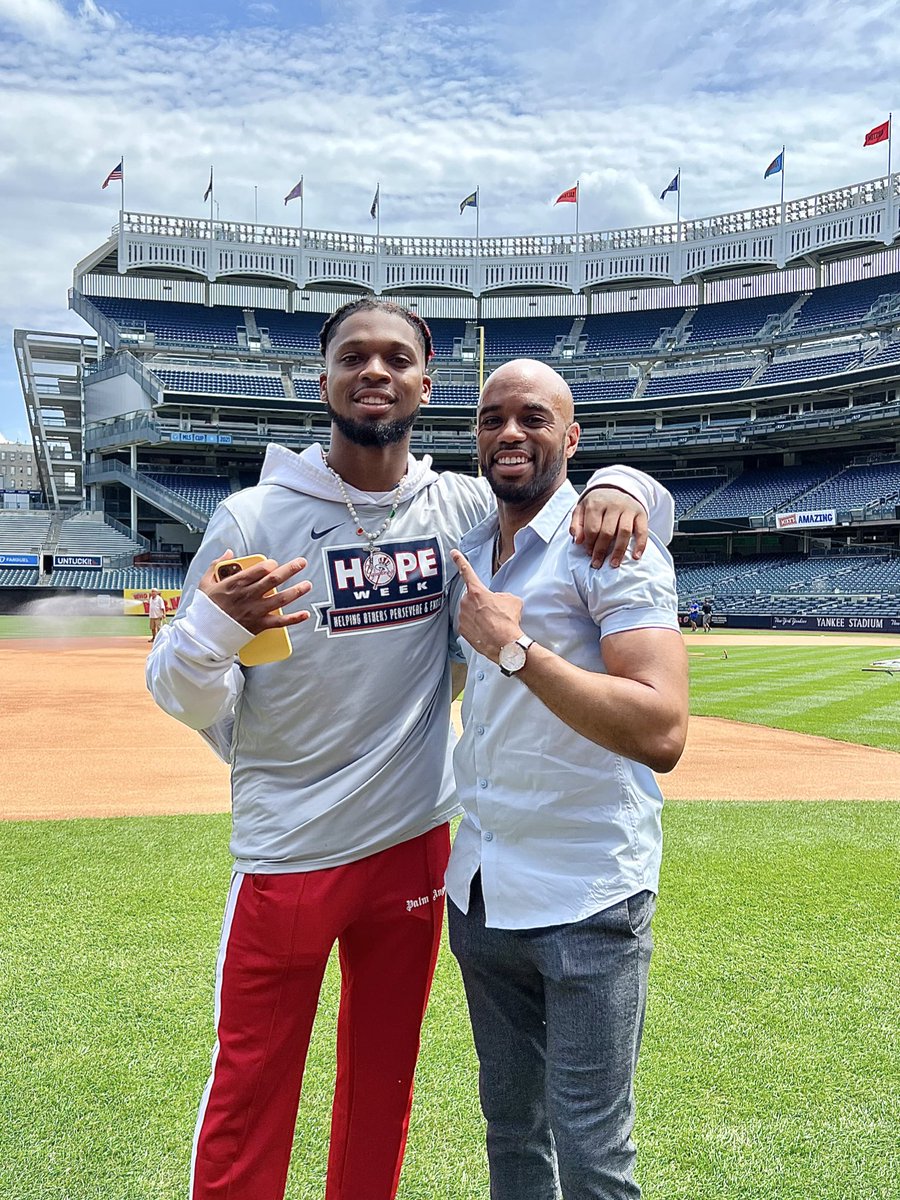 Seems hard to believe, but met 3 for the *first* time today. The looks on the faces of the attendees of today’s event when they saw him hammered home the point of how inspirational his story has been for ordinary folks.

Keep going, <a href="/HamlinIsland/">𝐃𝐚𝐦𝐚𝐫 𝐇𝐚𝐦𝐥𝐢𝐧</a>.