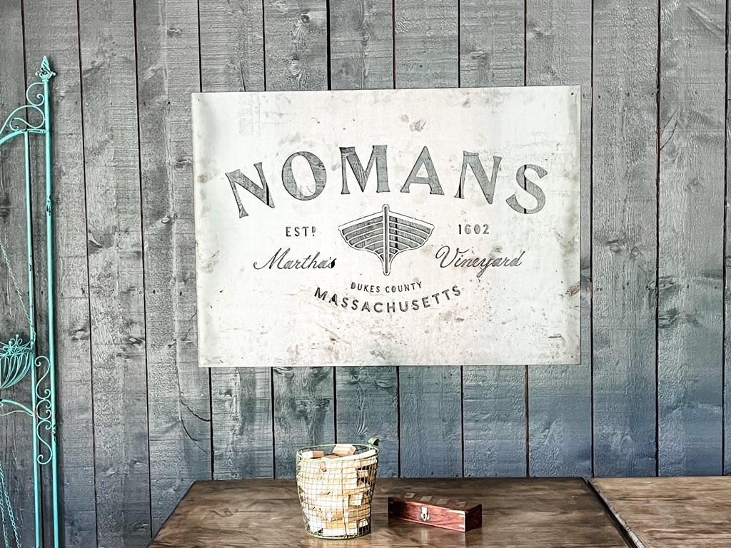 DeanB_FSULaw's tweet image. Unplugged… ☺️ #Nomans #OakBluffs #Vacation #MarthasVineyard 
@chuckwalshfsu