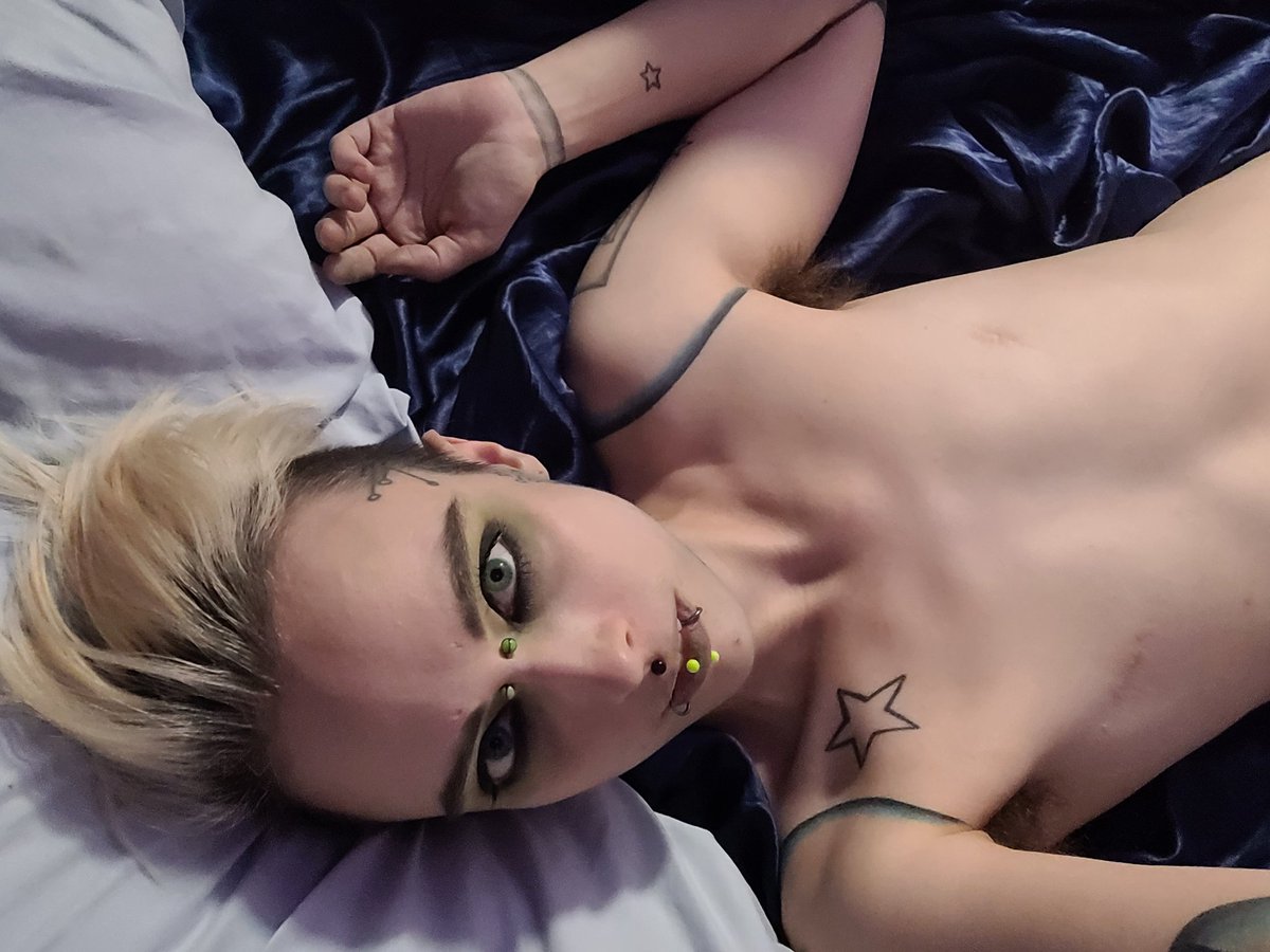Globlinboy's tweet photo. Barechested.
OF- globlinboy
#nonipples #nsfwtw #ftm #transgender https://t.co/A5AWQDM3xv