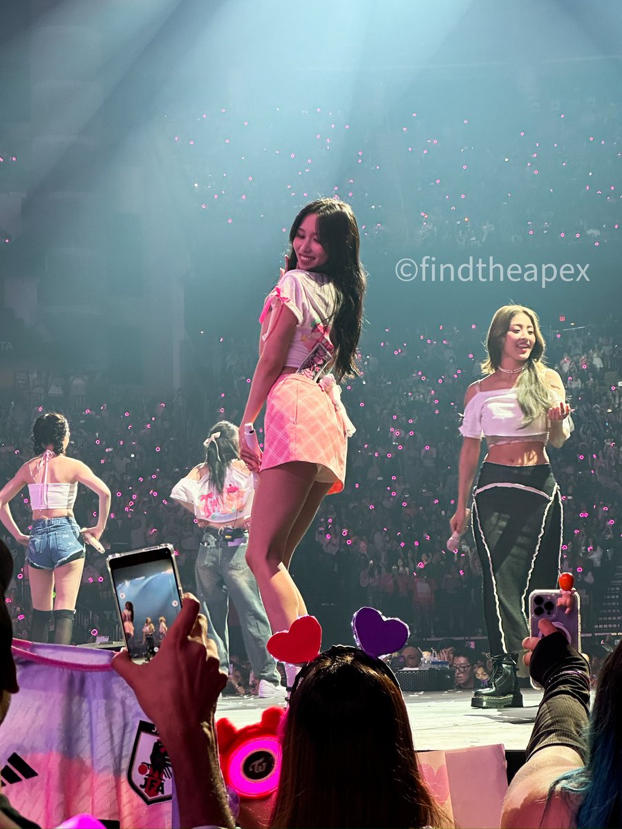 findtheapex's tweet photo. Mina #twice #READYTOBE #READYTOBE_IN_HOUSTON #READYTOBE_IN_HOUSTON_D1 #twice5thworldtour #mina https://t.co/W5K8QExyrM