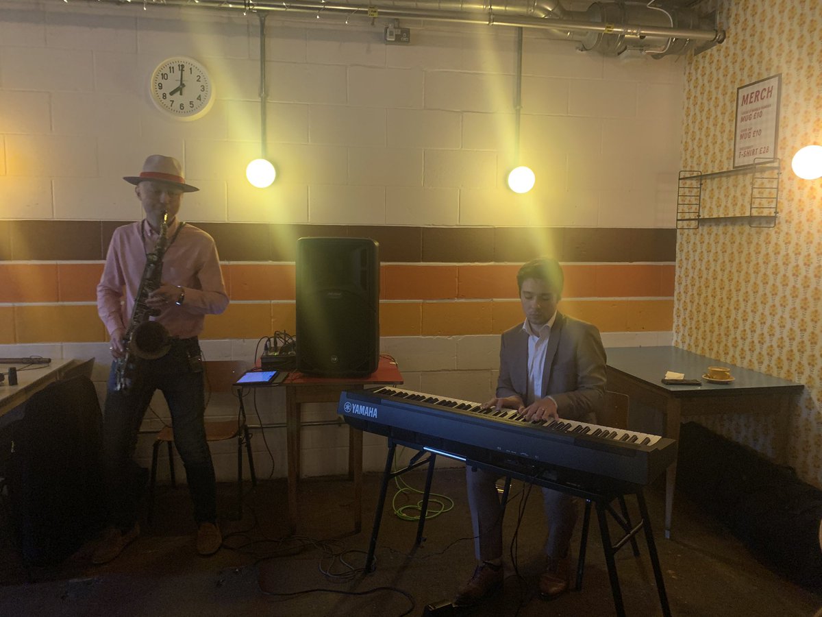 ukcmb's tweet photo. Capping off an amazing first day with great music, great food and the best company #ICMB23 @CEGE_UCL @UCL_IEDE @TheBartlettUCL https://t.co/qUrDN9Rwdw