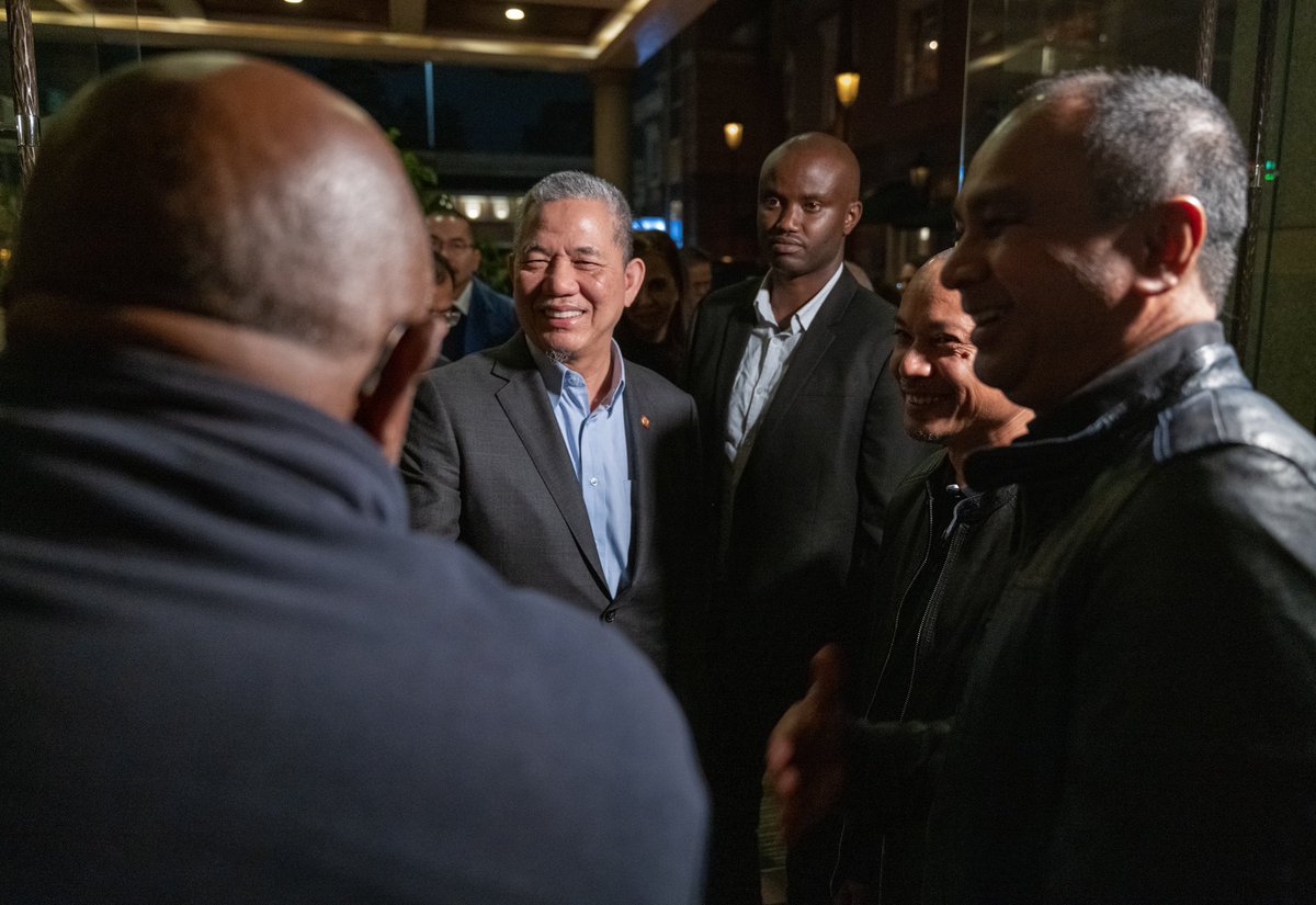 PetraJayaMP's tweet photo. Alhamdulillah tiba di Villa Rosa Kempinski Hotel Nairobi jam 8.32pm waktu tempatan (3.7.2023) (1.32am 4.7.2023 waktu Malaysia) utk memberi ucaptama &amp; merasmikan Malaysian Palm Oil Forum – East Africa Region 2023 &amp; meneroka peluang perniagaan dalam sektor minyak sawit di Kenya. https://t.co/wGqQpRtC8Z