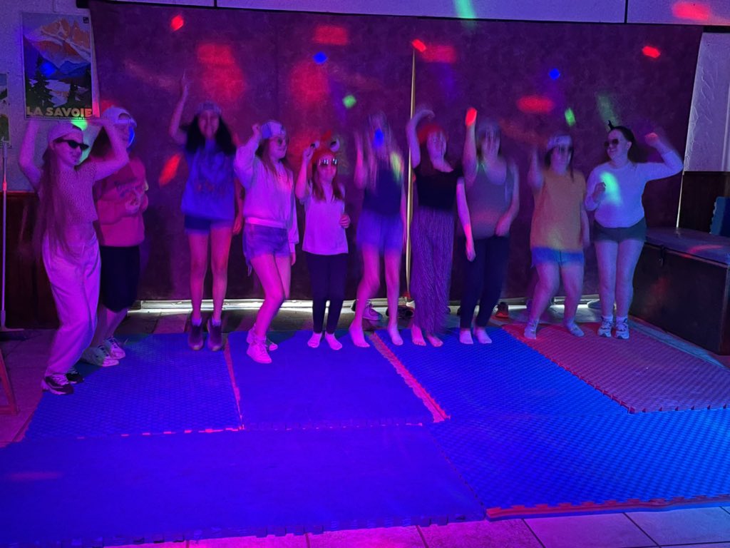 JArthers's tweet photo. Et encore. @PHS_Languages @Portsmouthhigh @PrescottJane @PaulMarshallsay https://t.co/KkhfWcInKU