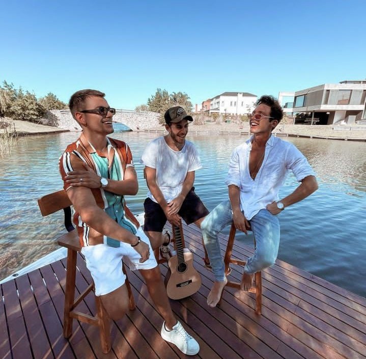 ᅠ
ᅠᅠ  𝓲𝗇𝗌𝗍𝖺 𝓼𝘵𝘰𝘳𝘺 @𝗆𝖺𝗍𝗂𝖼𝗂𝖼𝖼𝗈𝗇𝗂  
⠀ ⠀ ⠀𝖿𝗂𝗏𝖾 𝗆𝗂𝗇𝗎𝗍𝖾𝗌 𝖺𝗀𝗈. 

❝ con mis hijos lindos. 😍 
#BabyTheoLee  ❞
⠀ ⠀ ⠀
ᅠ