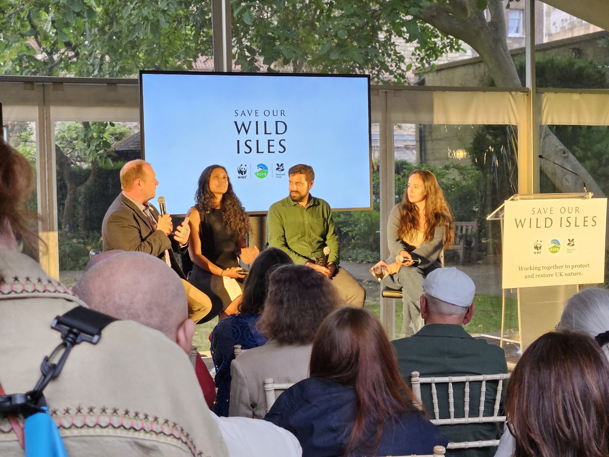 A farmer, a bank worker & a regular family man all championing nature & discussing how important it is to act now for future generations...feels like there is hope for the future
#SaveOurWildIsles #naturelover #natureconservation #riverconservation @Natures_Voice @WWF