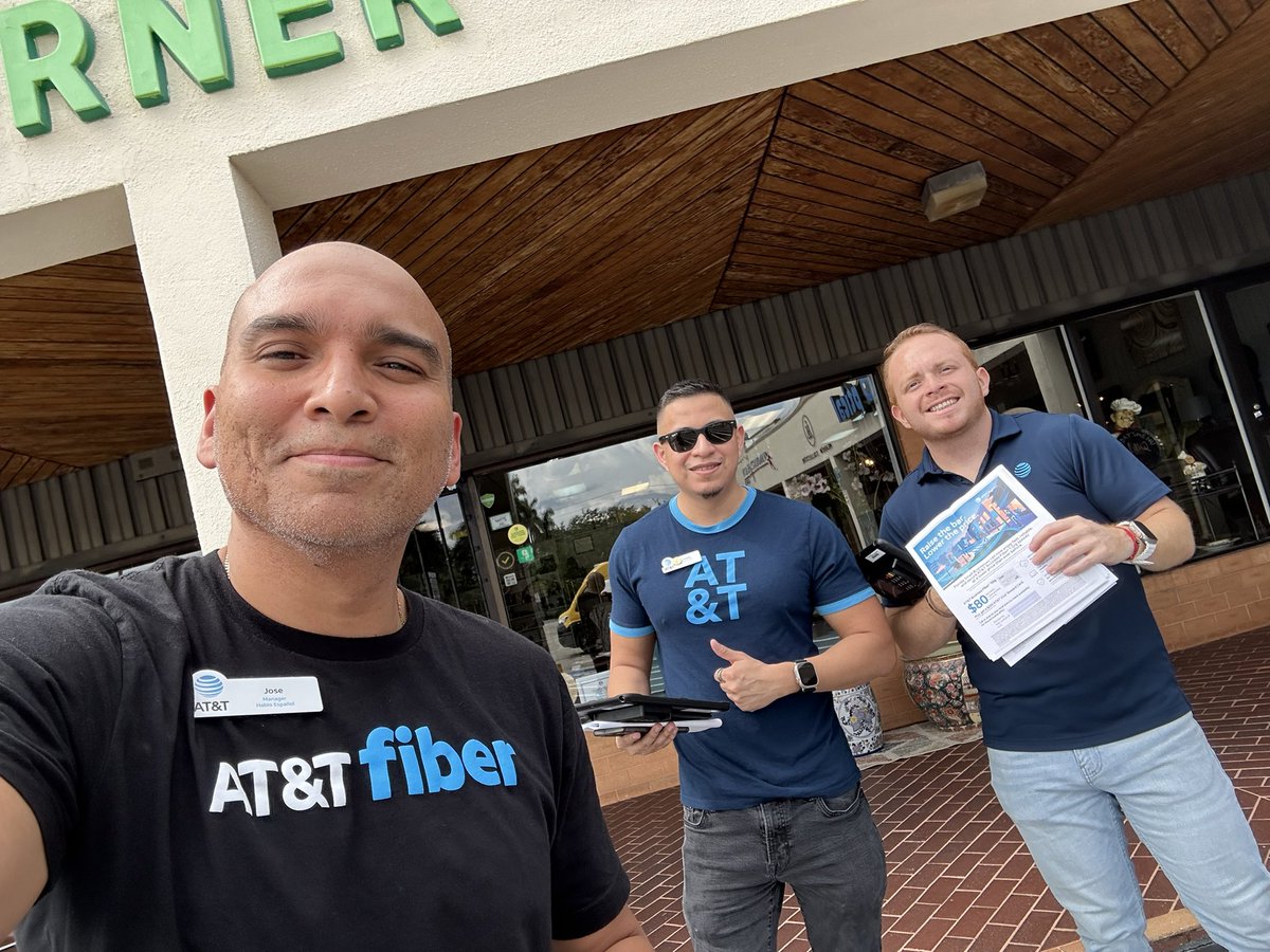 jrivasfla's tweet image. Business and Consumer⚡️Fiber⚡️🌐🌐 prospecting with the crew 🔥🔥🔥 Educating our local Neighbors and businesses💡#fiberflex #fiberhunter #plantingseeds @DanielMarinTor @yesjcc @DilmaZ_ @javier_esp1nosa @One_FLA