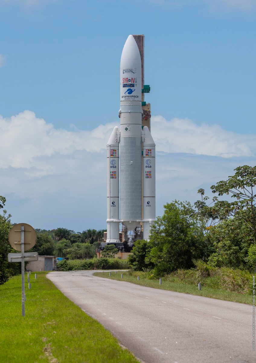 EuropeSpacePort's tweet photo. #VA261
Retour en image sur le dernier transfert du lanceur #Ariane5 vers son pas de tir. 😍

©️2023 ESA-CNES-ARIANESPACE/
Optique vidéo du CSG
@ArianeGroup
@Arianespace @CNES @esa @ESA_fr
#GénérationAriane5 #csg #derniertransfert #cnes #esa #arianespace #arianegroup https://t.co/Keejy27C9c