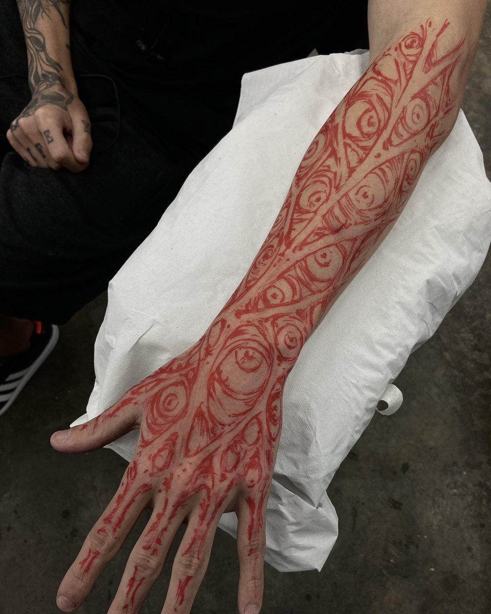 _brvnogonzalez's tweet photo. freehand//tattoo https://t.co/8gpYvdLW3K