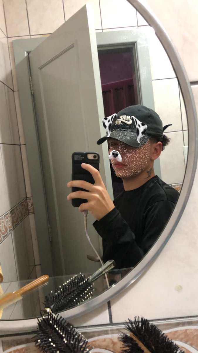 😼
