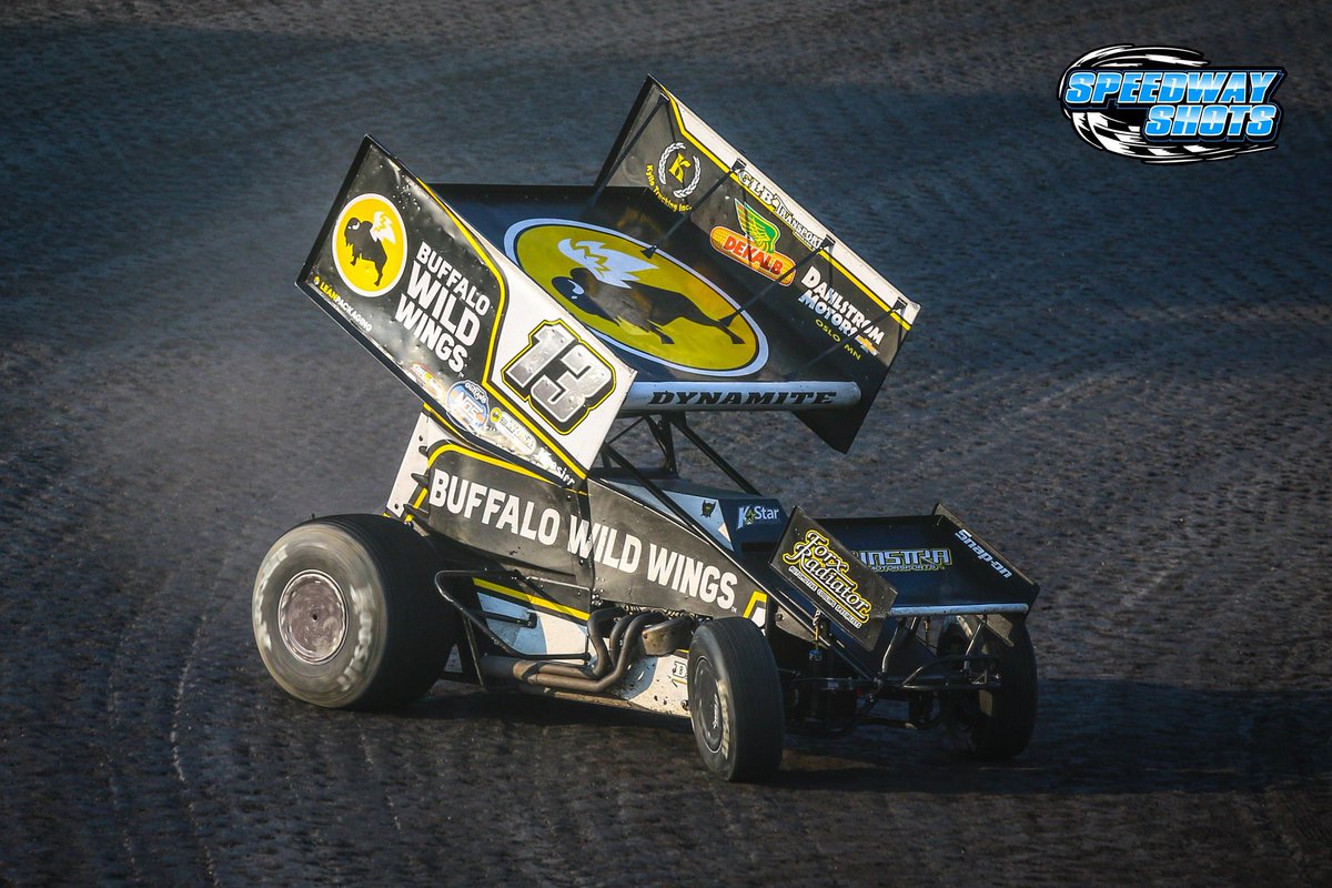 DobmeierRacing's tweet photo. Scenes from Saturday night at Buffalo River Speedway. 

Mark charged from 8th to 3rd in the feature. 🥉

We head back to River Cities Speedway on Friday! https://t.co/jiffb6FmoZ