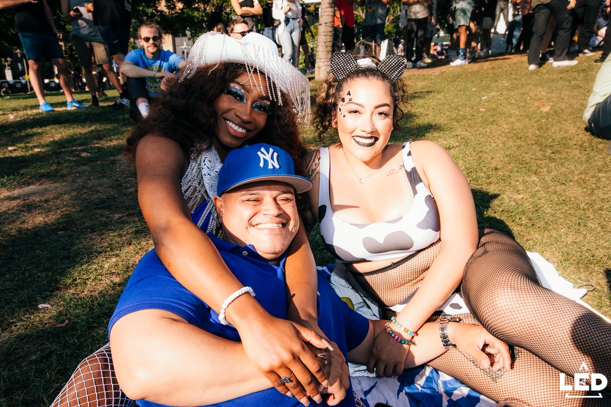 LEDpresents's tweet photo. A weekend for the ~ books ๐
Thank you to everyone who came along for #myLEDUSA and #BLACKBOOKINTHEPARK this weekend!
Up next weโve got @domdolla taking over the park on August 12th! Tickets are SOLD OUT but the official @lyteup ticket exchange is coming soon ๐ https://t.co/6PjxIfo85z