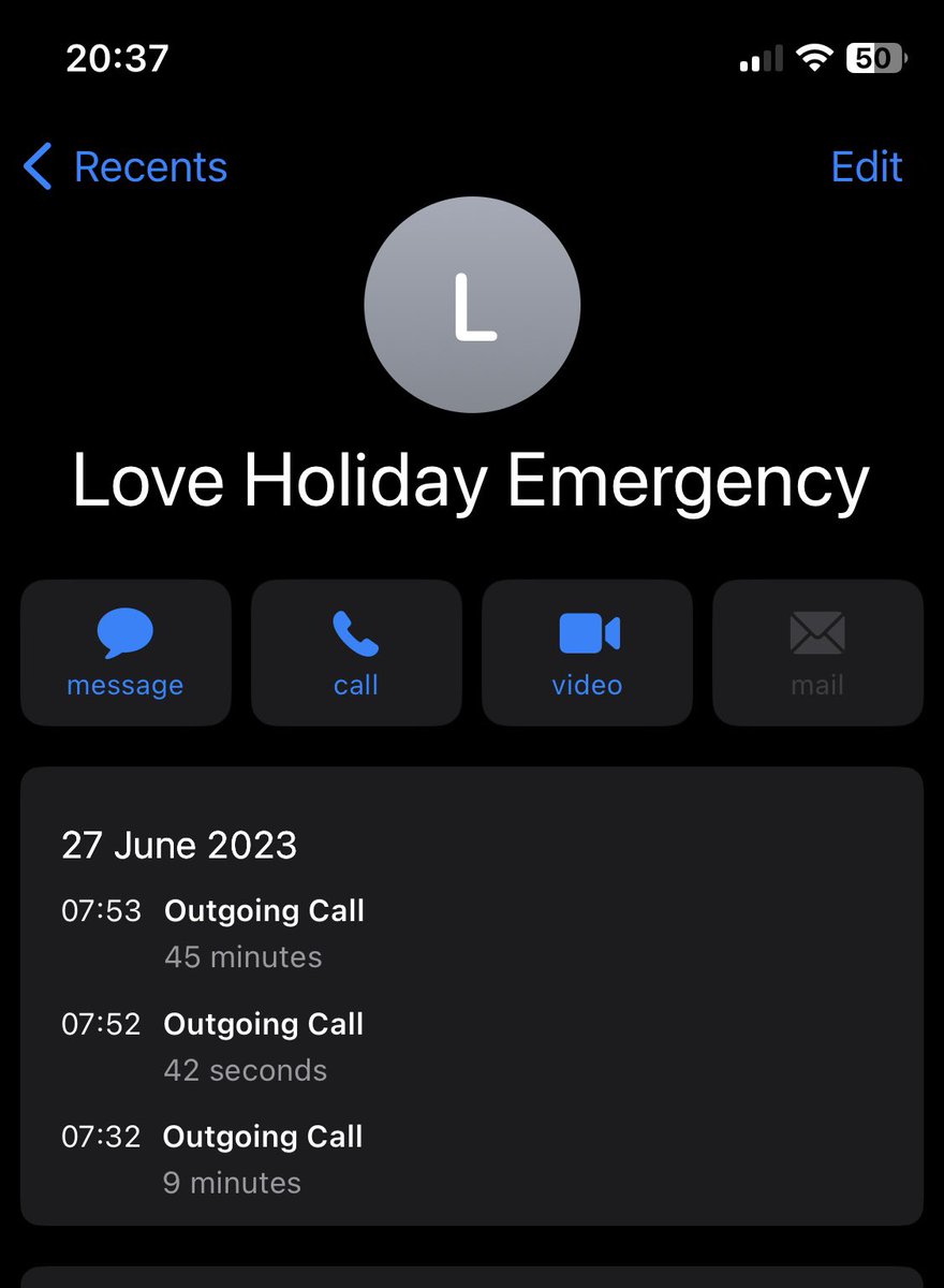 hannahkeeling's tweet photo. @loveholidays do you think I can get some compensation for the hours I spent on the phone trying to sort out a room for us to stay in as we didn’t have one on arrival to our hotel ruining our first night, plus the refund owed for the money I paid to get us to the new hotel. https://t.co/1uyUxSC6l0