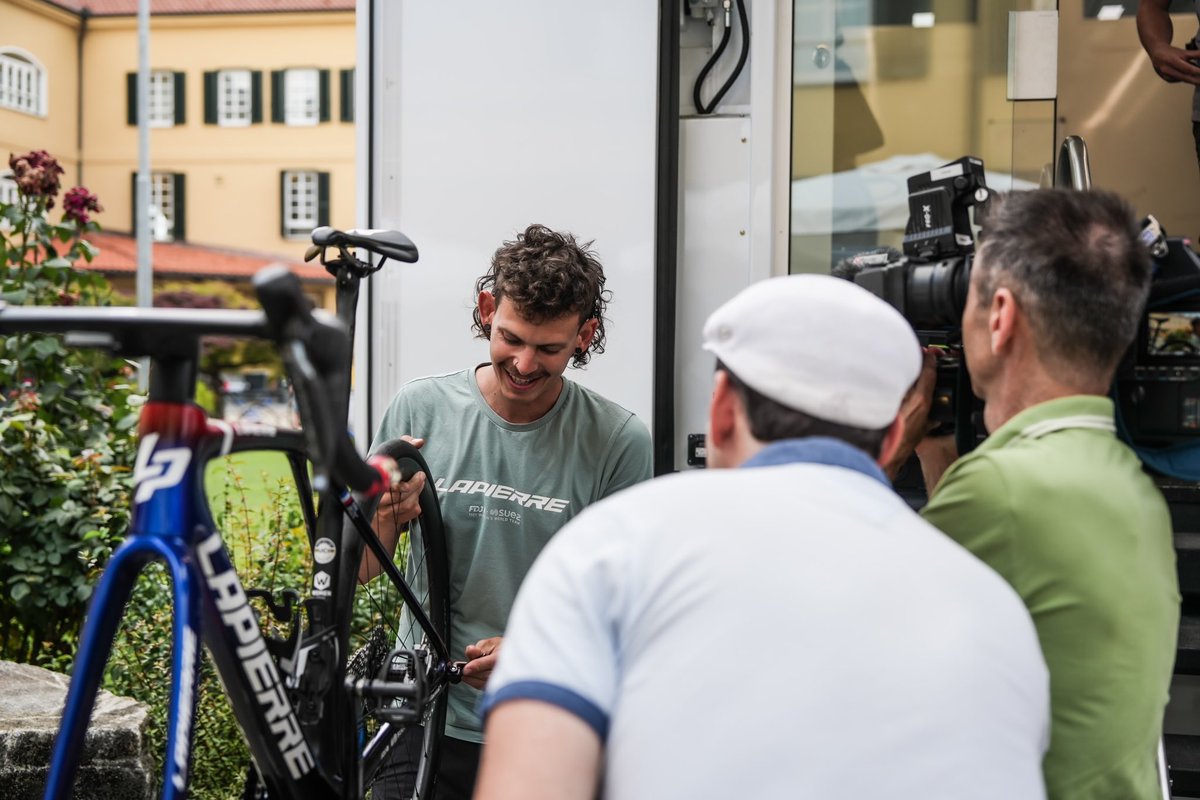 Our mechanics take care of our @Lapierrebikes 👨‍🔧🚲