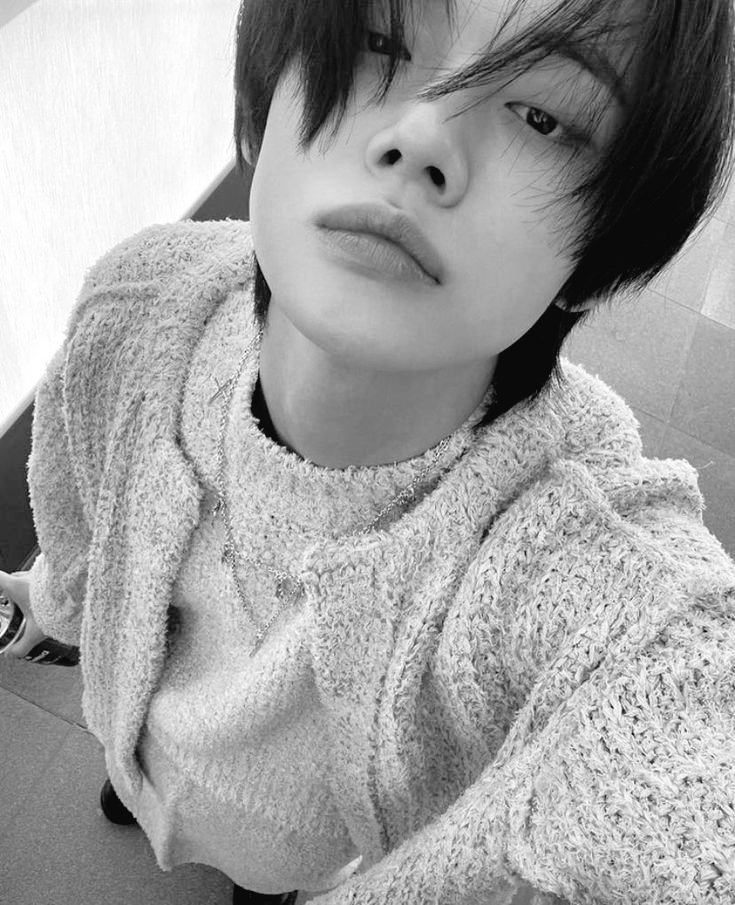 kcalzsie's tweet photo. ㅤ
ㅤㅤㅤㅤㅤㅤㅤ  
ㅤㅤ Cansado. https://t.co/UVny5ogdag