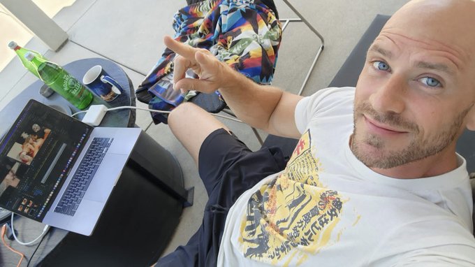 Come check out my new and improved Onlyfans! I post lots of daily life and BTS stuff + I&rsquo;m releasing<a href="/tag/mvsales"class="tags"><span>#mvsales</span></a>