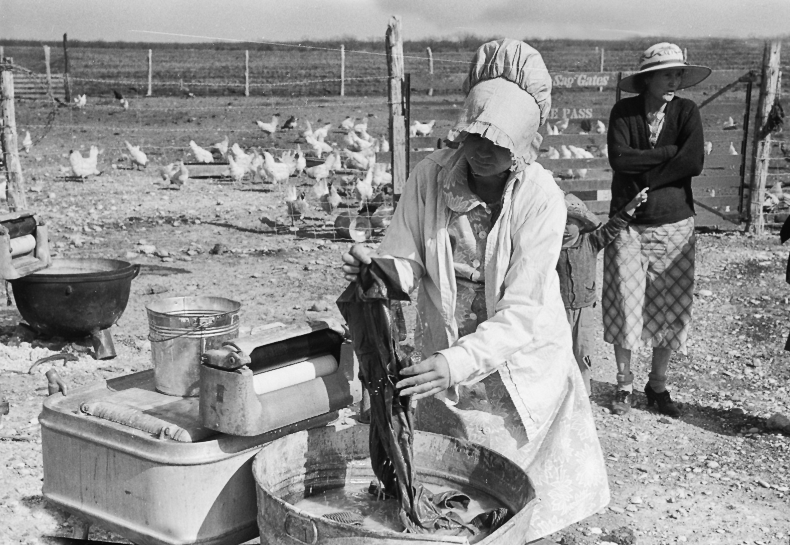 Traces of Texas on Twitter "A woman washes clothes in El Indio, Texas