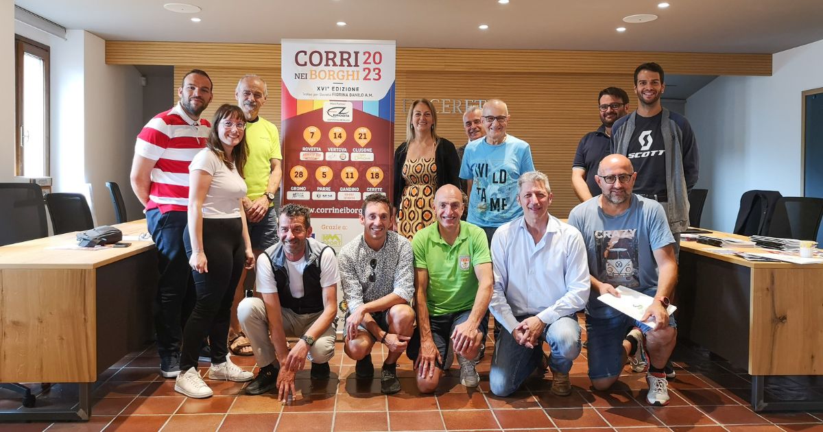 MontagnaExpress's tweet photo. Corri nei Borghi 2023: il circuito podistico arriva in Valle Seriana con 7 tappe nei borghi storici: https://t.co/NePQleTdj2. Scopri la bellezza paesaggistica di Vertova, Clusone, Gromo, Parre, Rovetta, Gandino e Cerete. #CorrineiBorghi2023 #ValleSeriana #Podismo #Atletica https://t.co/xm3aVEdZU1